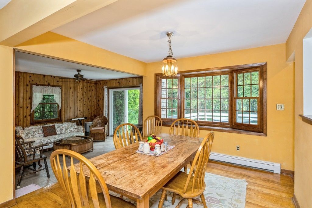 Dining room, Interior, Living room, Pendant Lights, Wood Texture Flooring, Wooden Walls