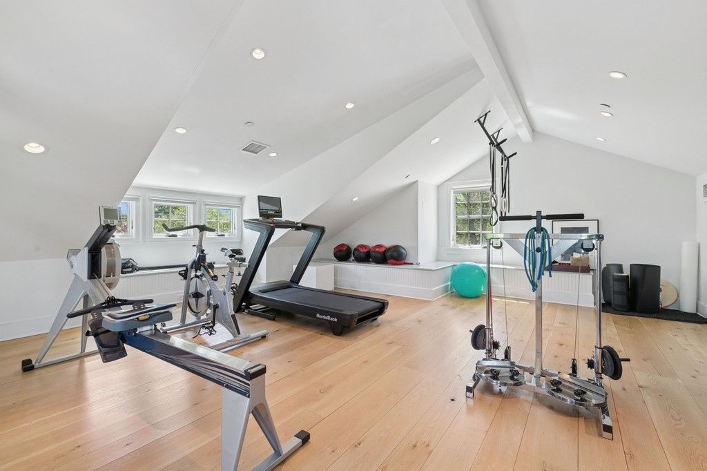 Fitness Equipment, Interior, Recessed Lighting, Wood Texture Flooring