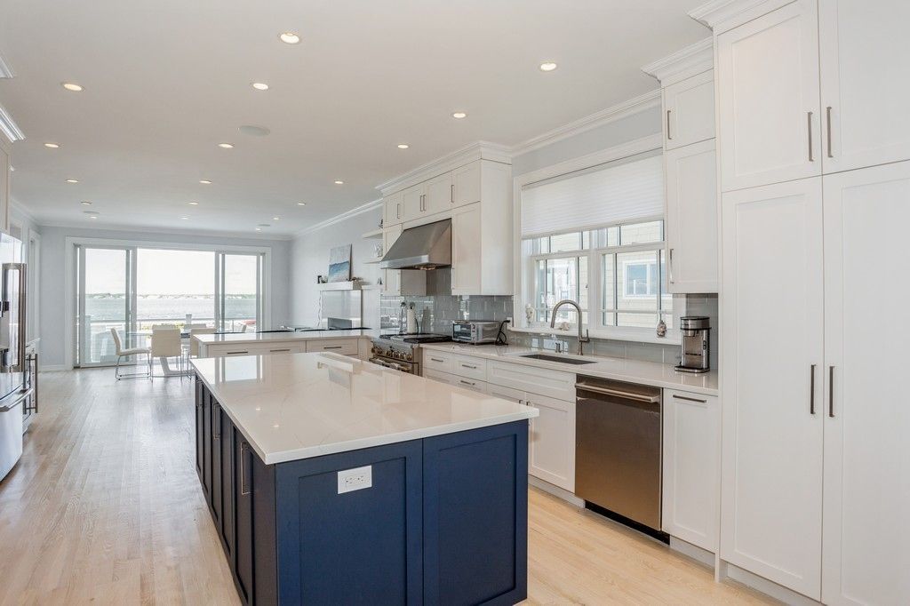 Dining room, Interior, Kitchen, Recessed Lighting, Stainless Steel Appliances, Wood Texture Flooring