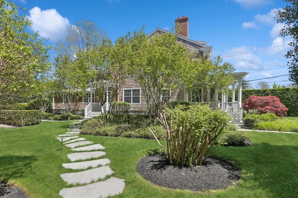 Backyard, Exterior, Facade, French Provincial