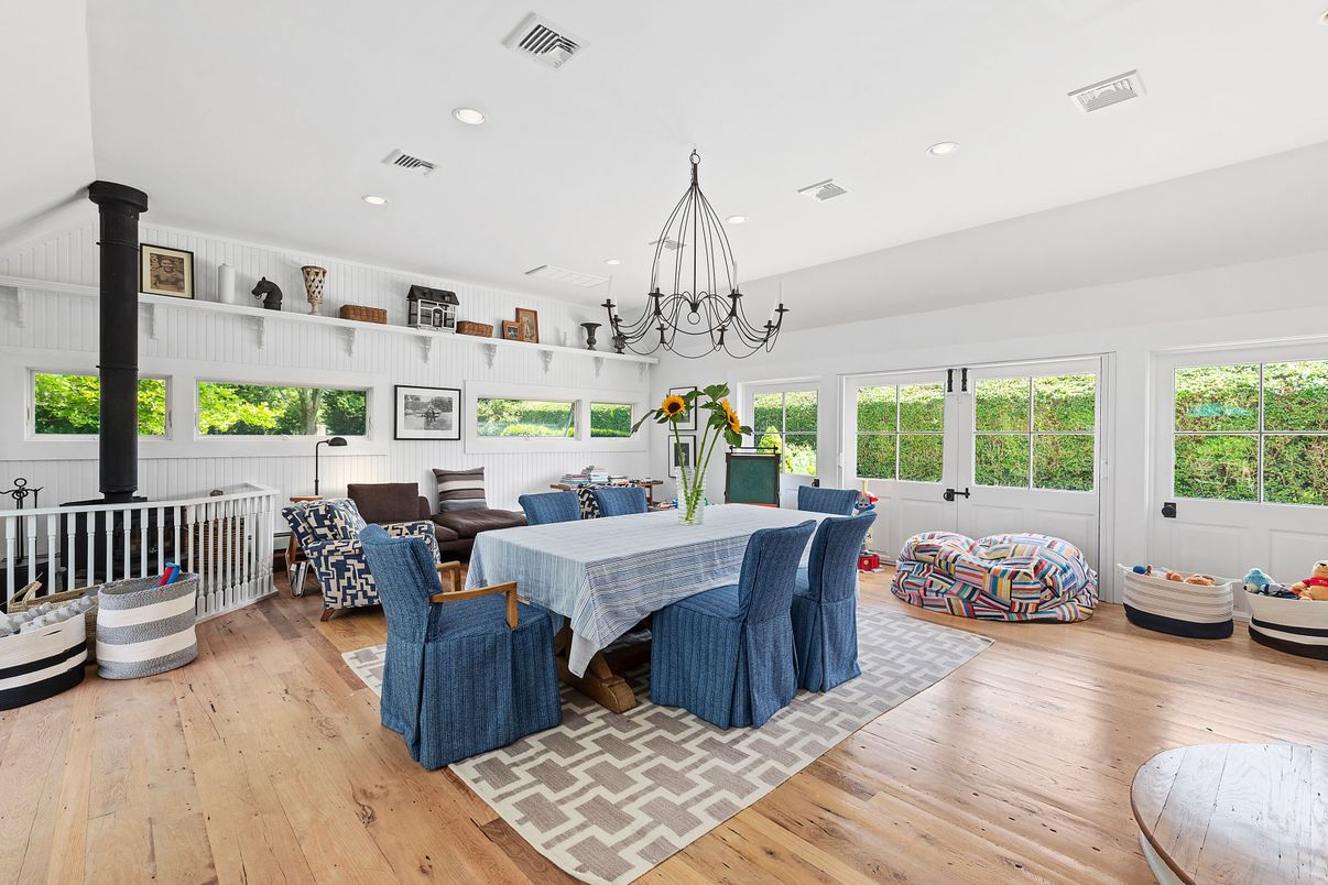 Chandelier, Interior, Living room, Pendant Lights, Recessed Lighting, Wood Texture Flooring