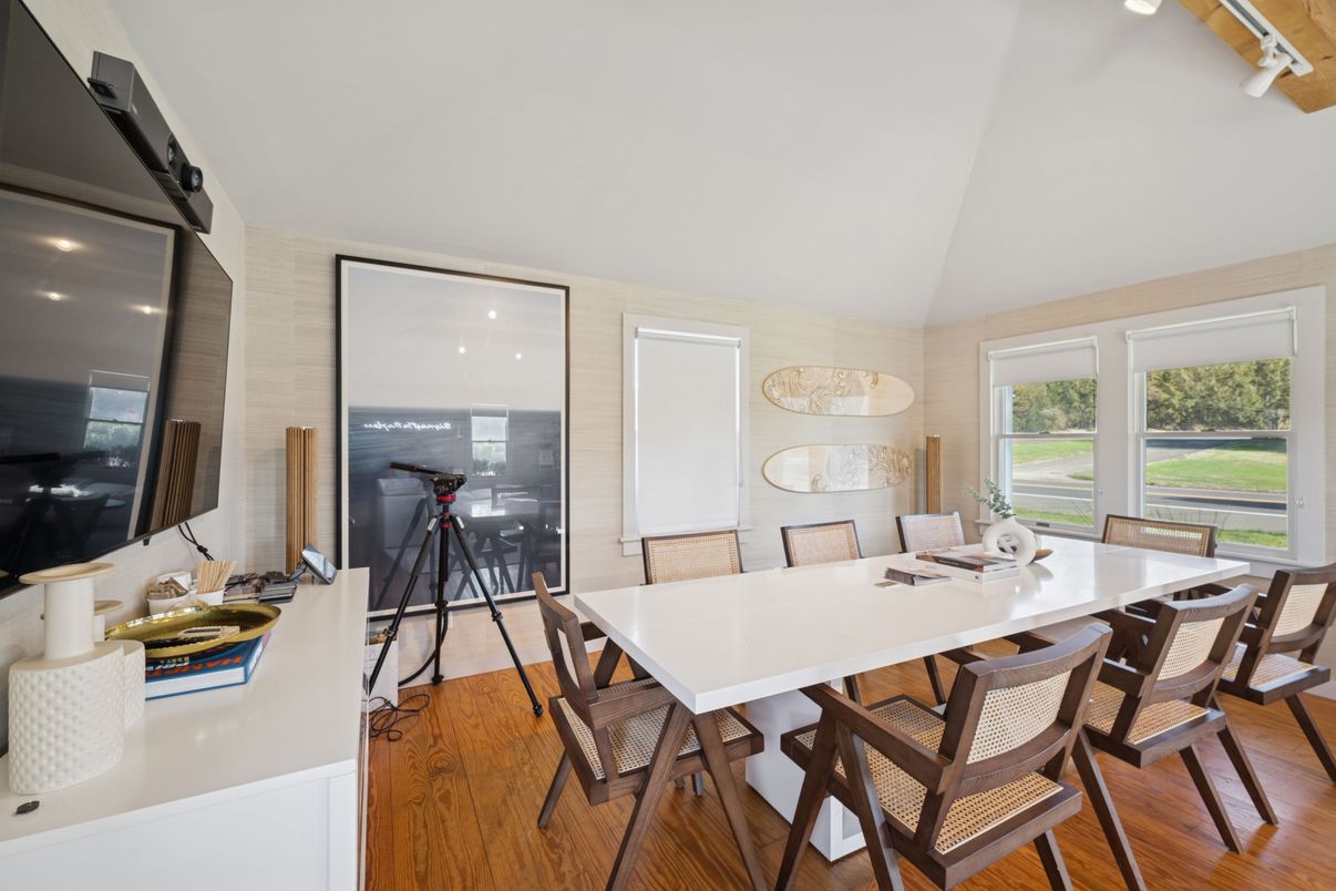 Dining room, Interior, Recessed Lighting, Wood Texture Flooring