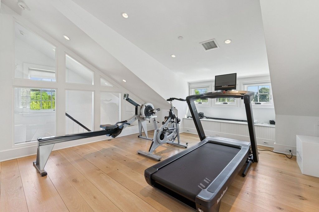 Fitness Equipment, Interior, Recessed Lighting, Wood Texture Flooring