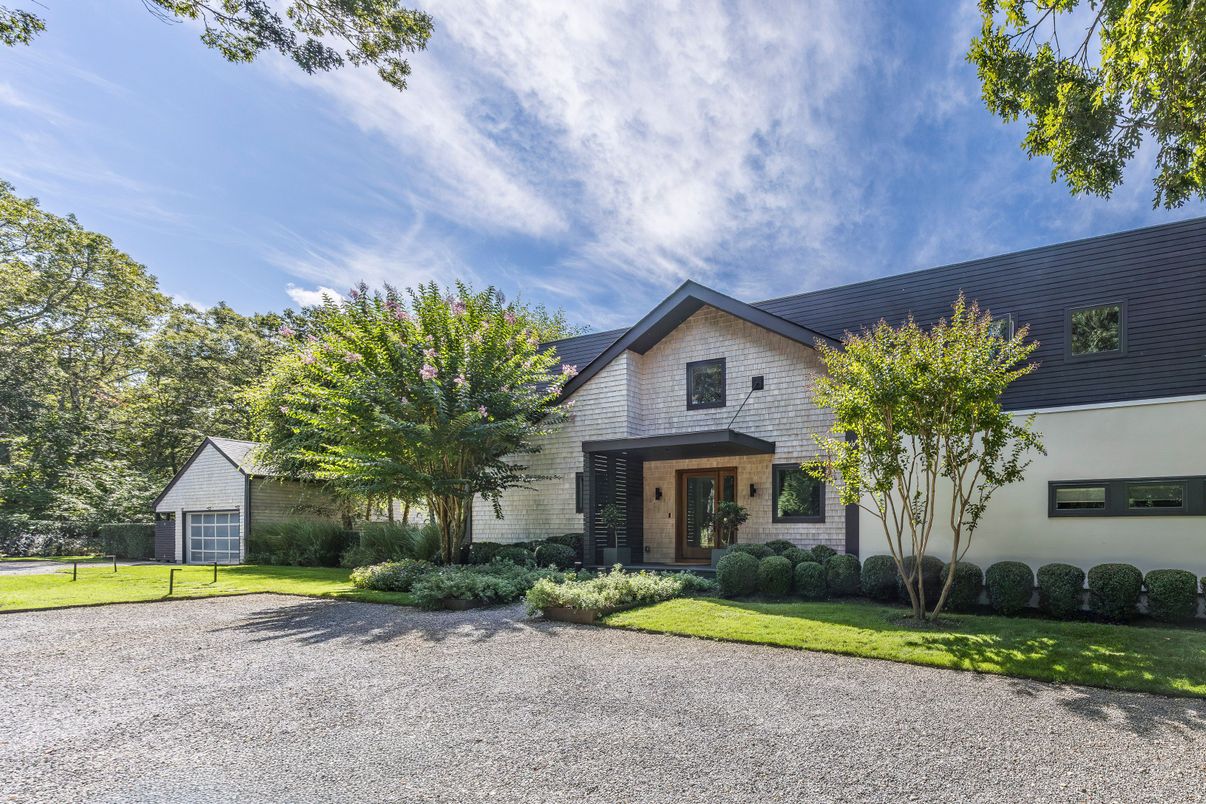 Backyard, Exterior, Facade, Farmhouse