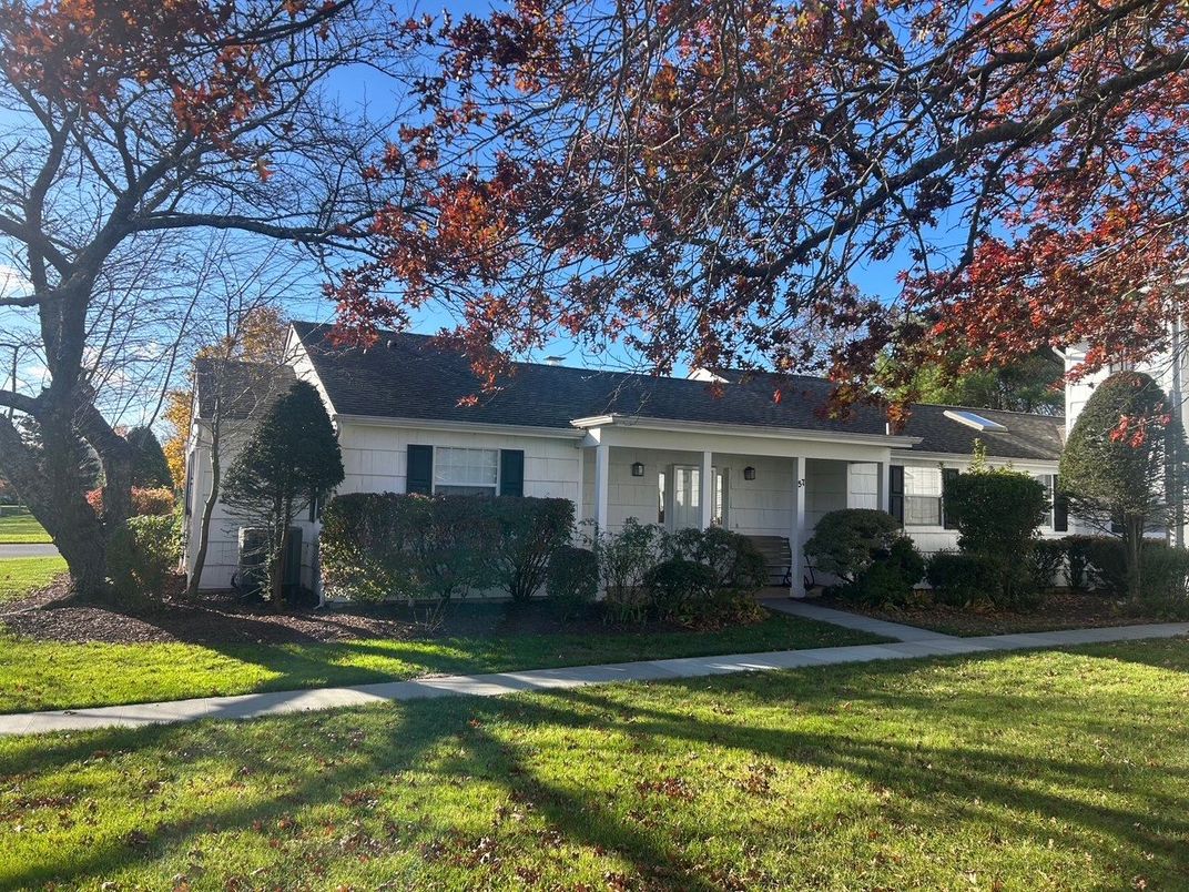 Backyard, Exterior, Facade, Cape Cod