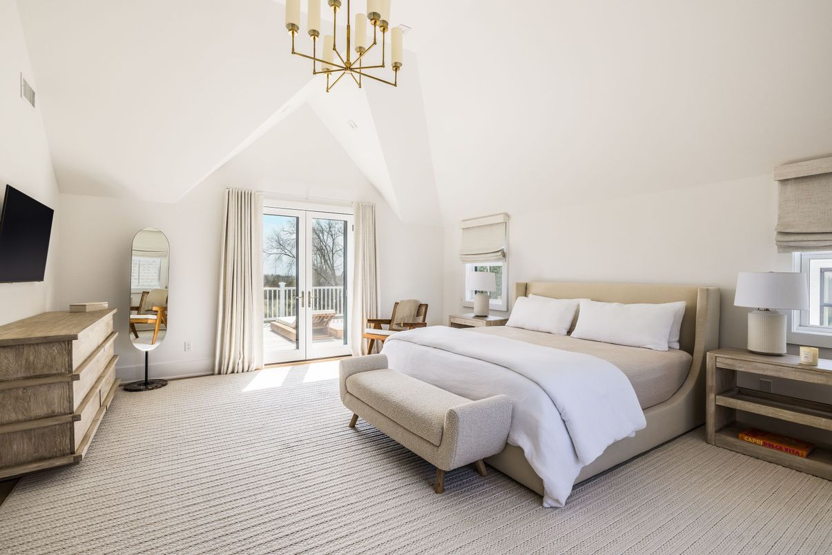 Bedroom, Interior, Pendant Lights