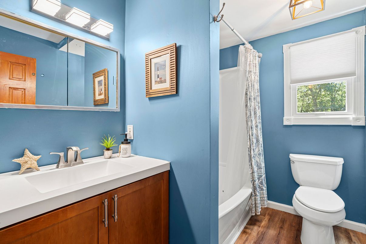Bathroom, Interior, Wood Texture Flooring