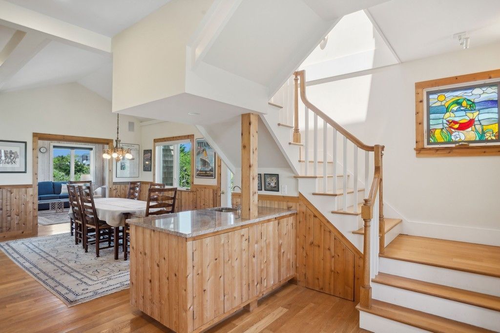 Chandelier, Dining room, Interior, Recessed Lighting, Wood Texture Flooring