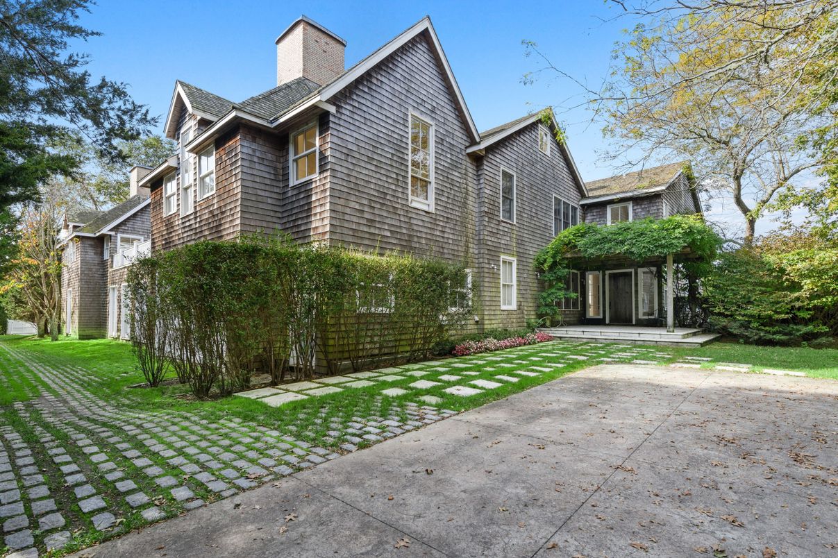 Backyard, Exterior, Facade, Tudor Revival