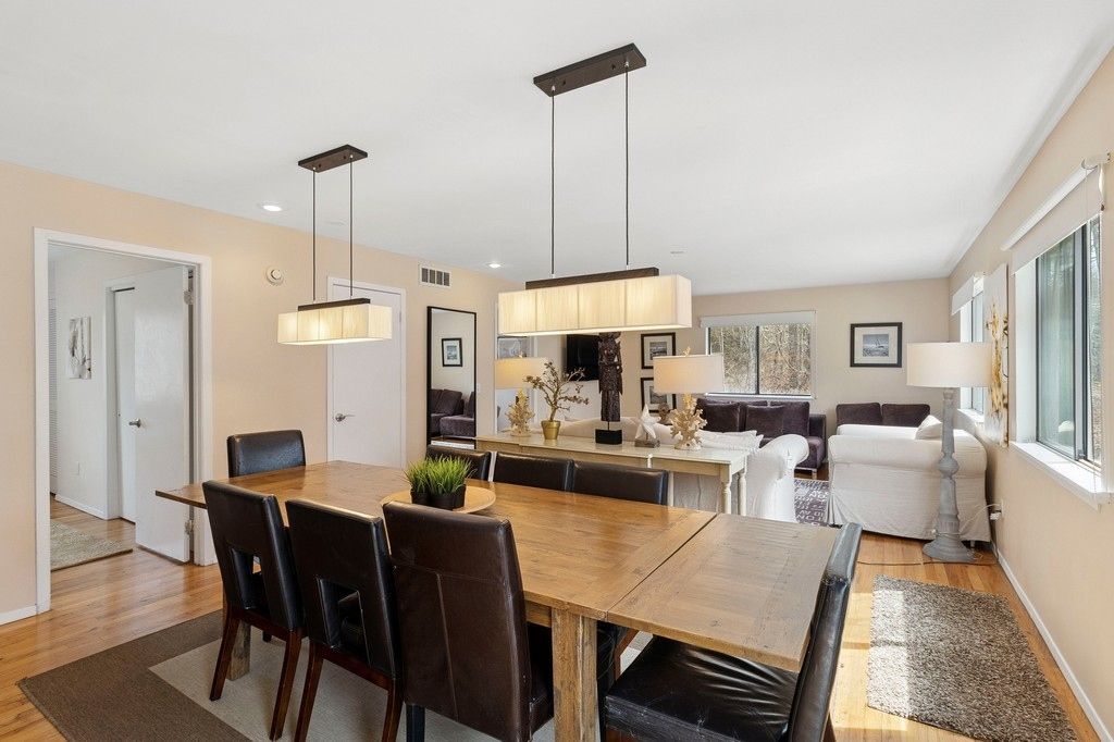 Dining room, Interior, Living room, Pendant Lights, Recessed Lighting, Wood Texture Flooring