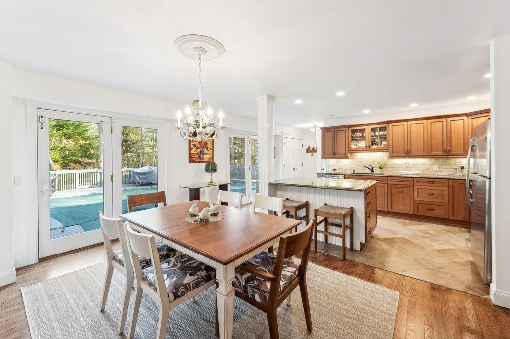 Chandelier, Dining room, Interior, Kitchen, Recessed Lighting, Wood Texture Flooring