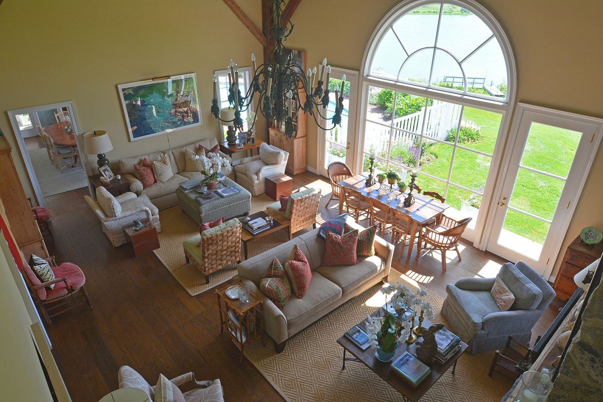 Chandelier, Dining room, Interior, Living room, Wood Texture Flooring