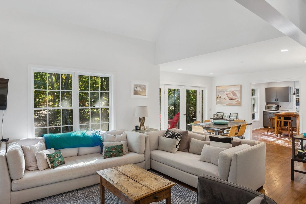 Dining room, Interior, Living room, Recessed Lighting, Wood Texture Flooring