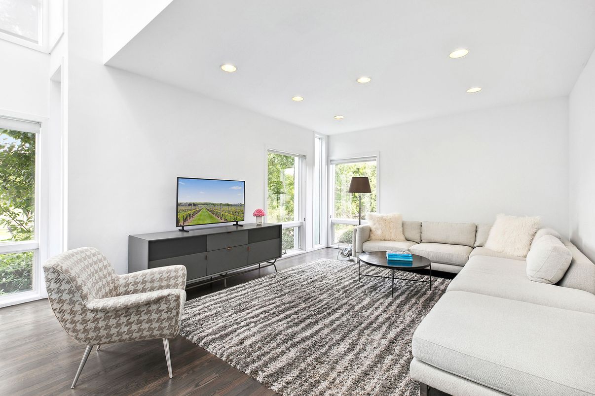 Interior, Living room, Recessed Lighting, Wood Texture Flooring