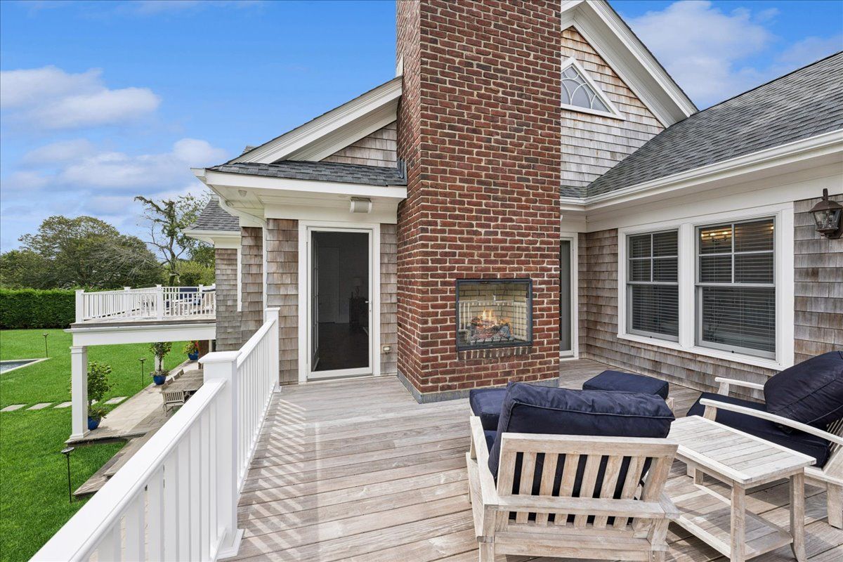 Exterior, Fireplace