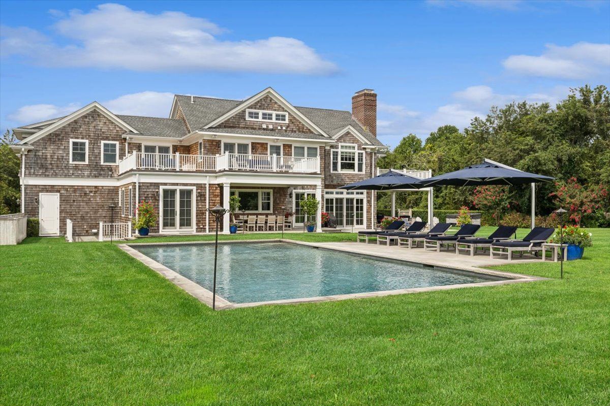 Backyard, Exterior, Pool