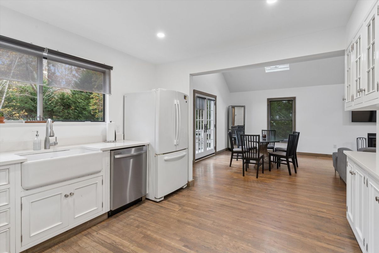 Dining room, Interior, Kitchen, Recessed Lighting, Wood Texture Flooring