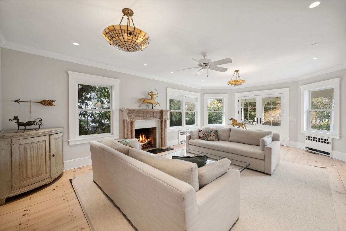 Fireplace, Interior, Living room, Pendant Lights, Recessed Lighting, Wood Texture Flooring