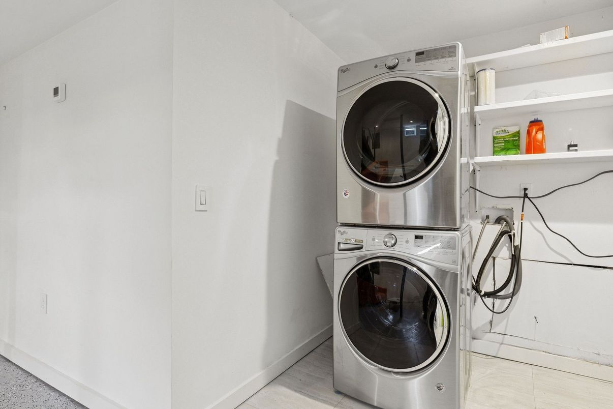 Interior, Utility Closets, Washer