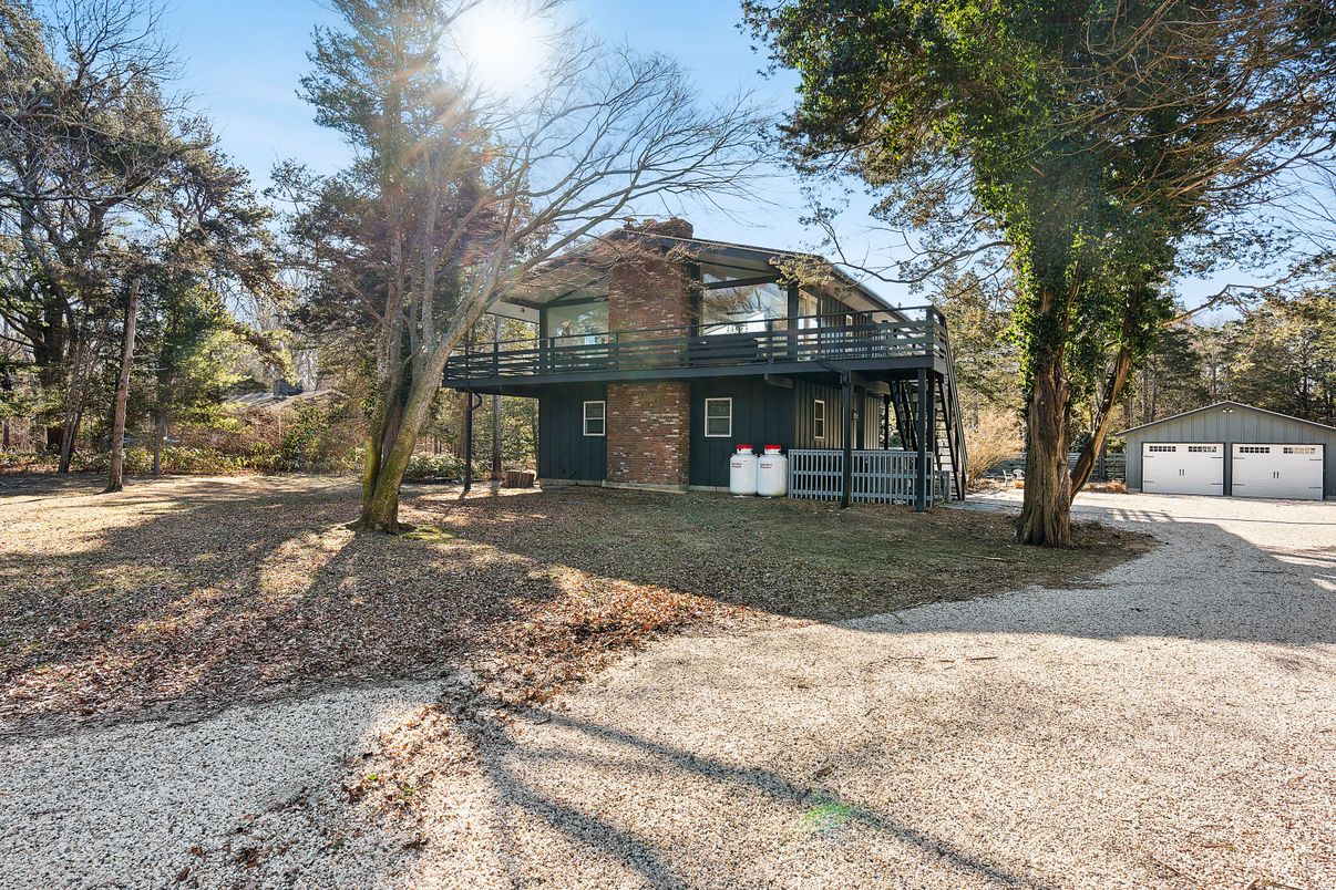 Backyard, Detached Garage, Exterior