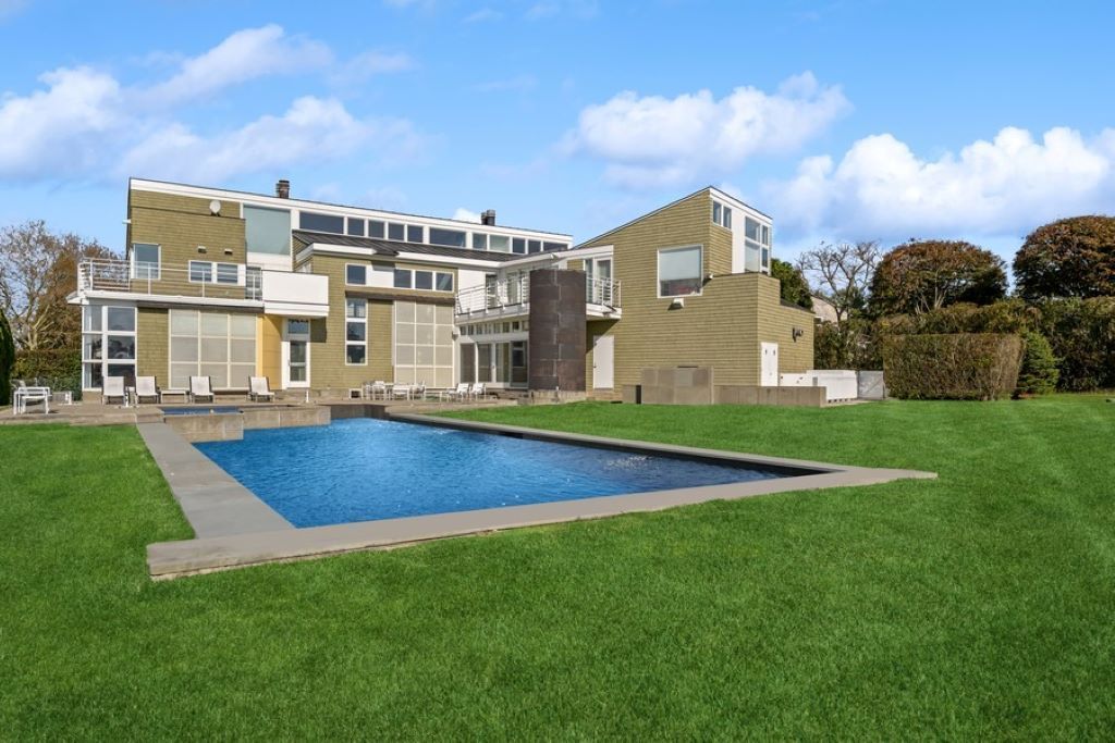 Backyard, Exterior, Pool