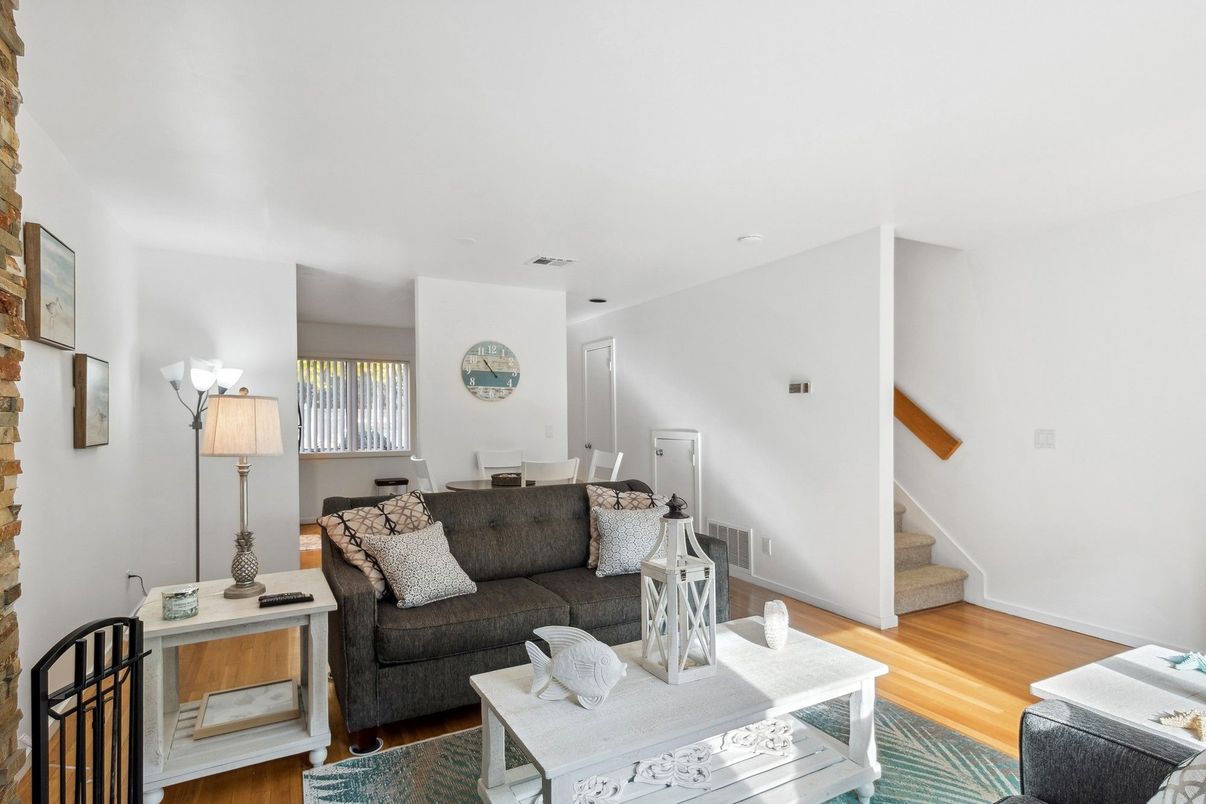 DE Listing image placeholder