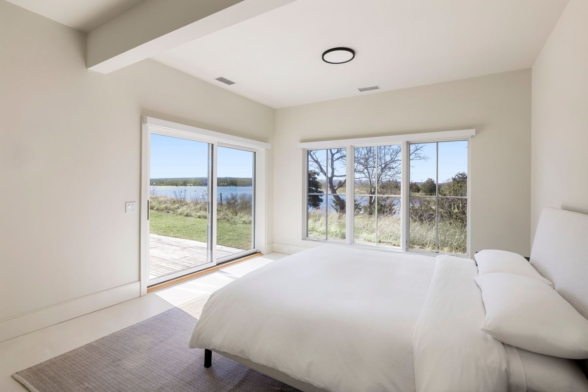 Bedroom, Interior, Water