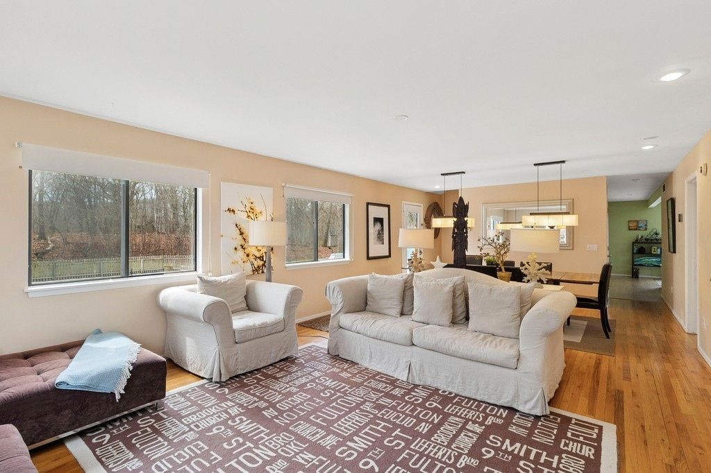 Dining room, Interior, Living room, Pendant Lights, Recessed Lighting, Wood Texture Flooring