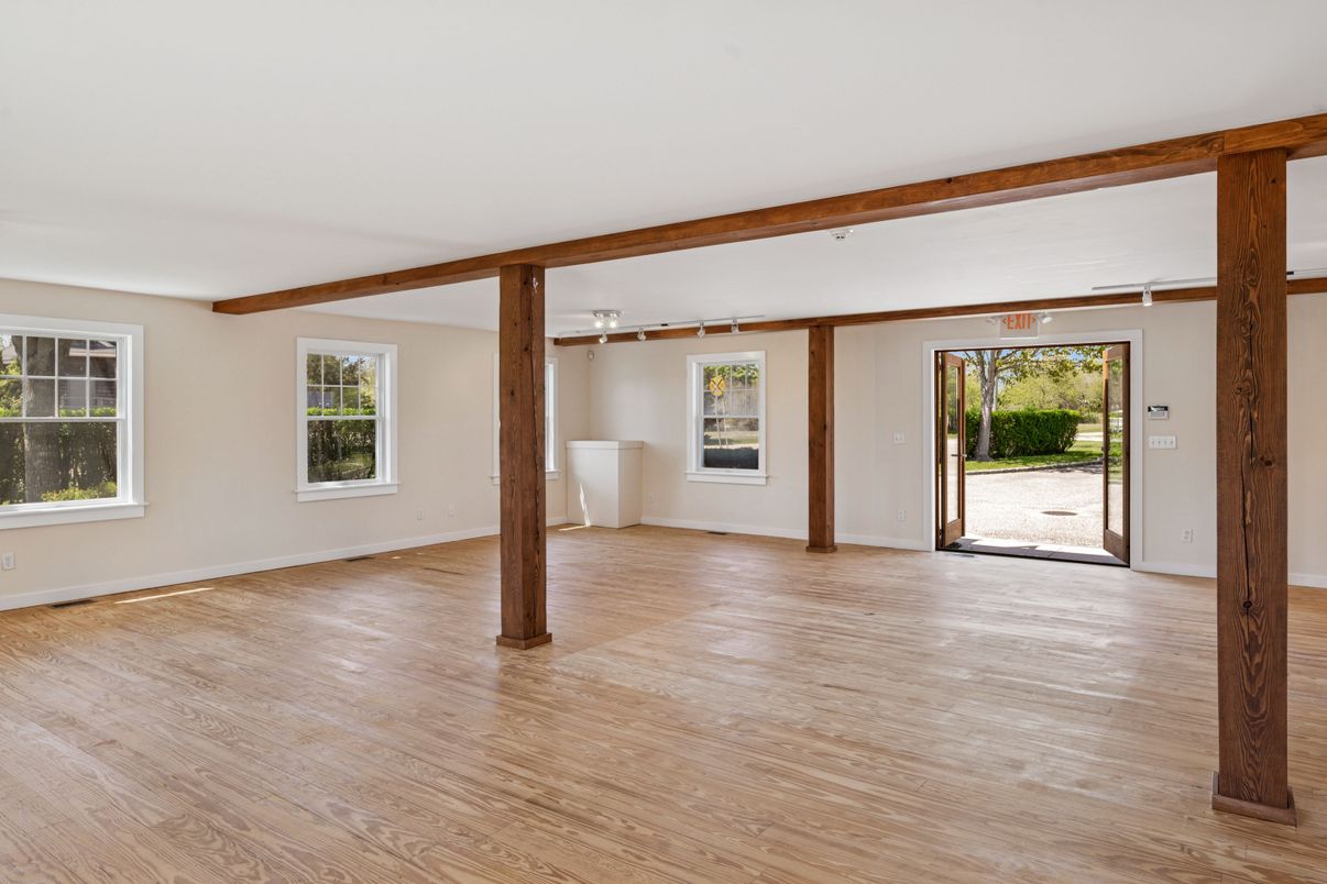 Empty room, Interior, Wooden Beams, Wood Texture Flooring