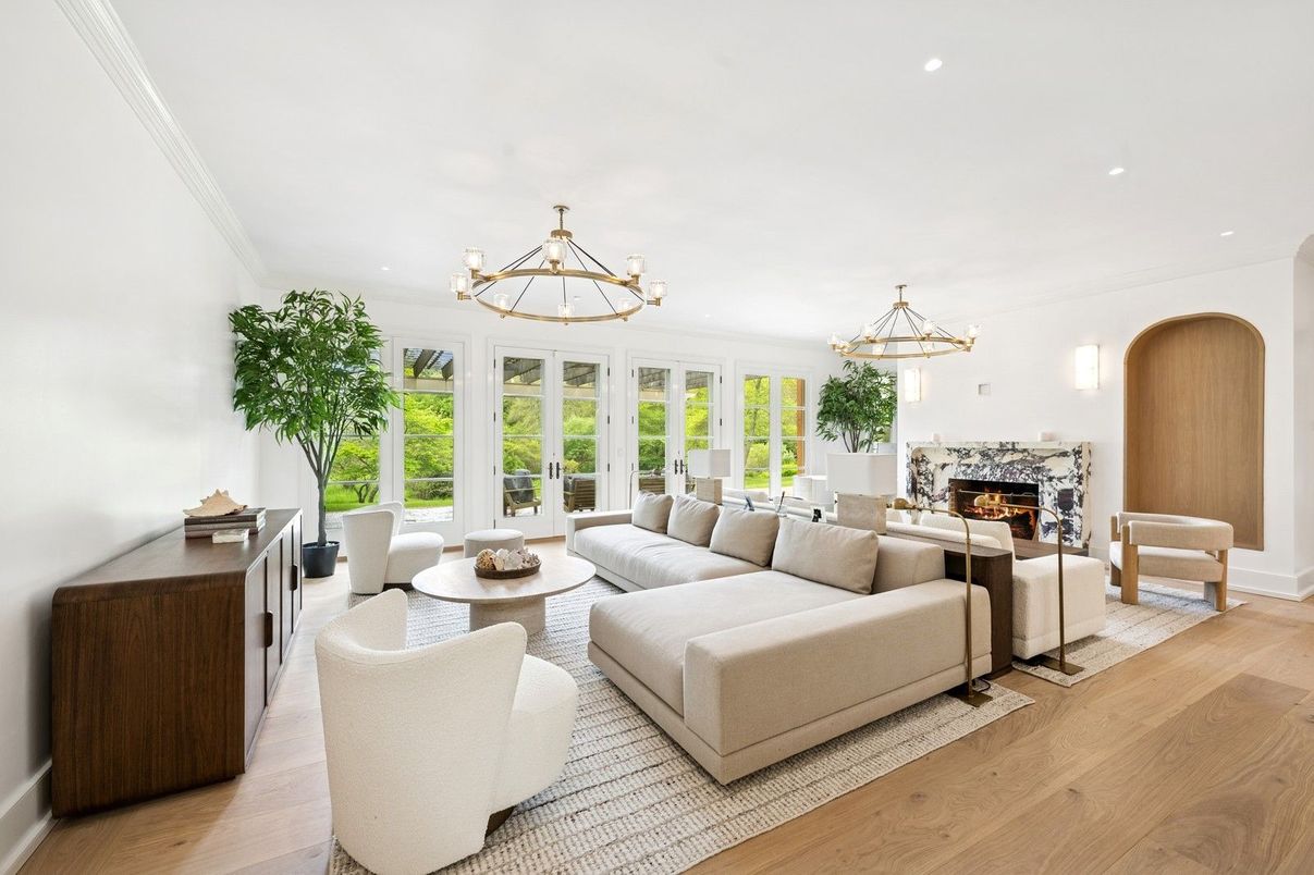 Chandelier, Dining room, Fireplace, Interior, Living room, Recessed Lighting, Wood Texture Flooring