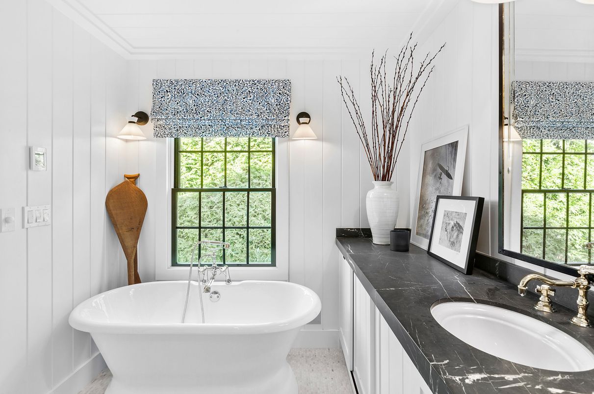 Bathroom, Free Standing Baths, Interior