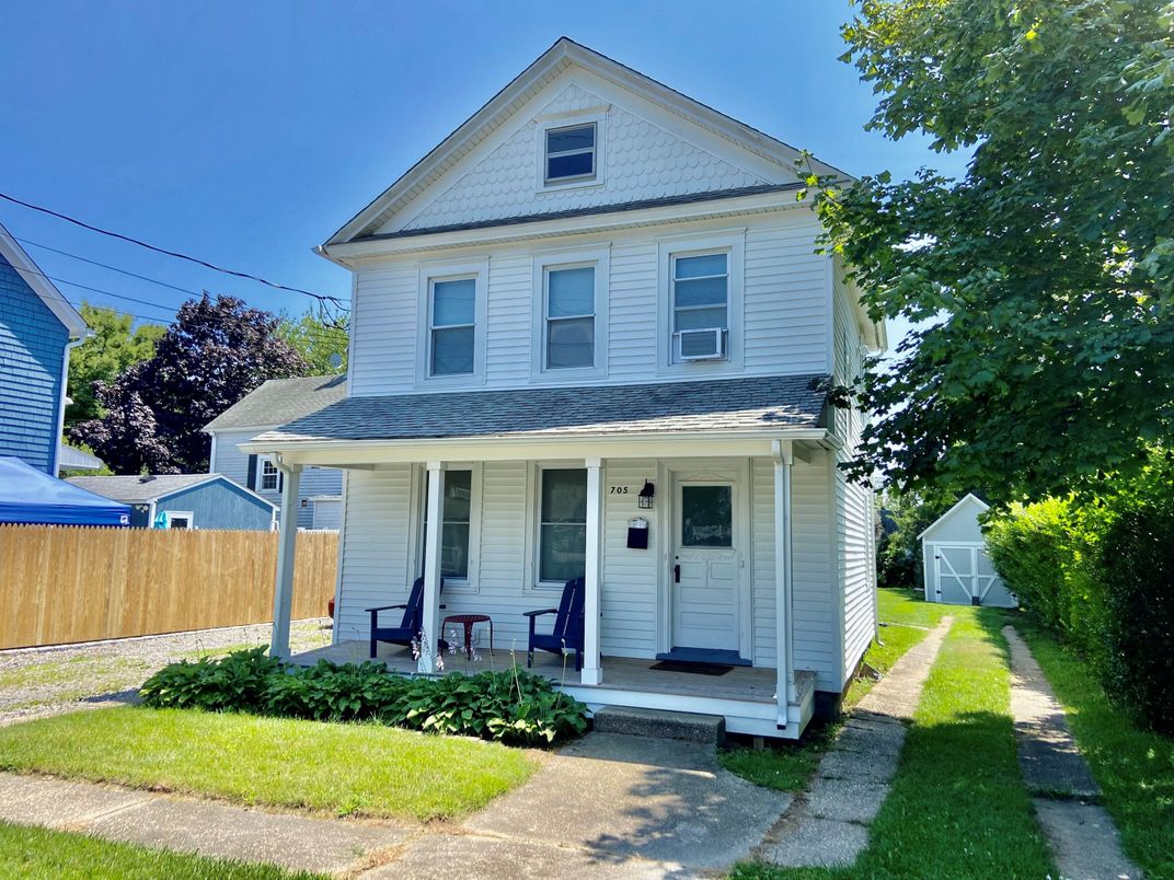 Exterior, Facade, Queen Anne Victorian