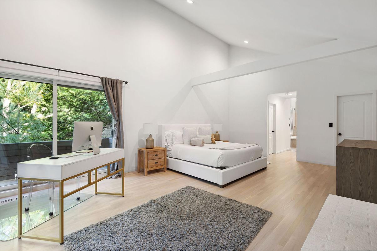 Bedroom, Home Office, Interior, Recessed Lighting, Wood Texture Flooring