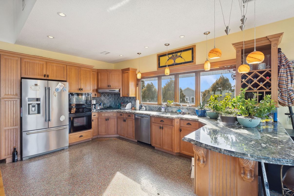 Interior, Kitchen, Pendant Lights, Recessed Lighting, Stainless Steel Appliances
