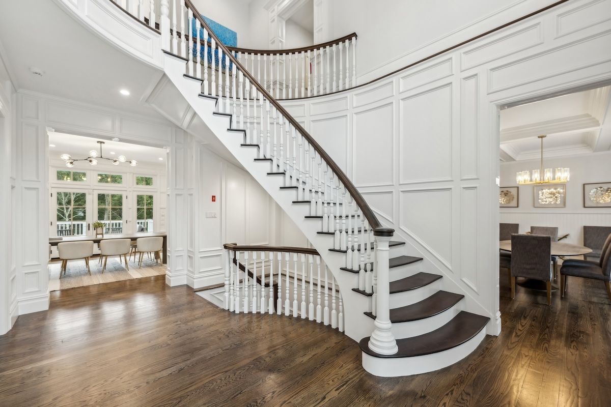 Chandelier, Dining room, Interior, Pendant Lights, Recessed Lighting, Wood Texture Flooring