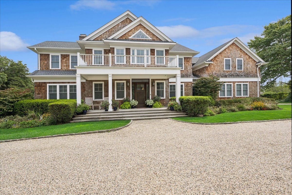 Exterior, Facade, Brick Facade, Brick Traditional