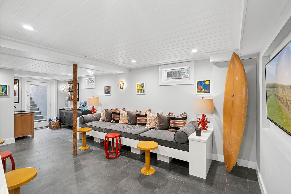 Interior, Living room, Recessed Lighting
