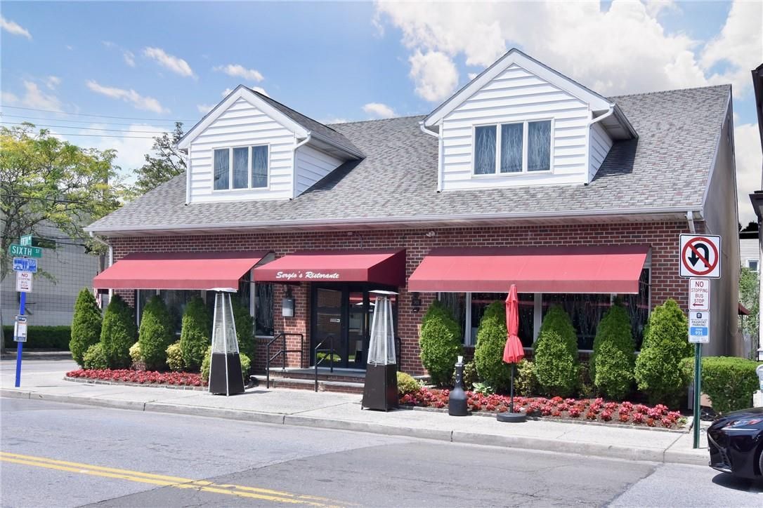 Exterior, Facade, Brick Facade, Cape Cod