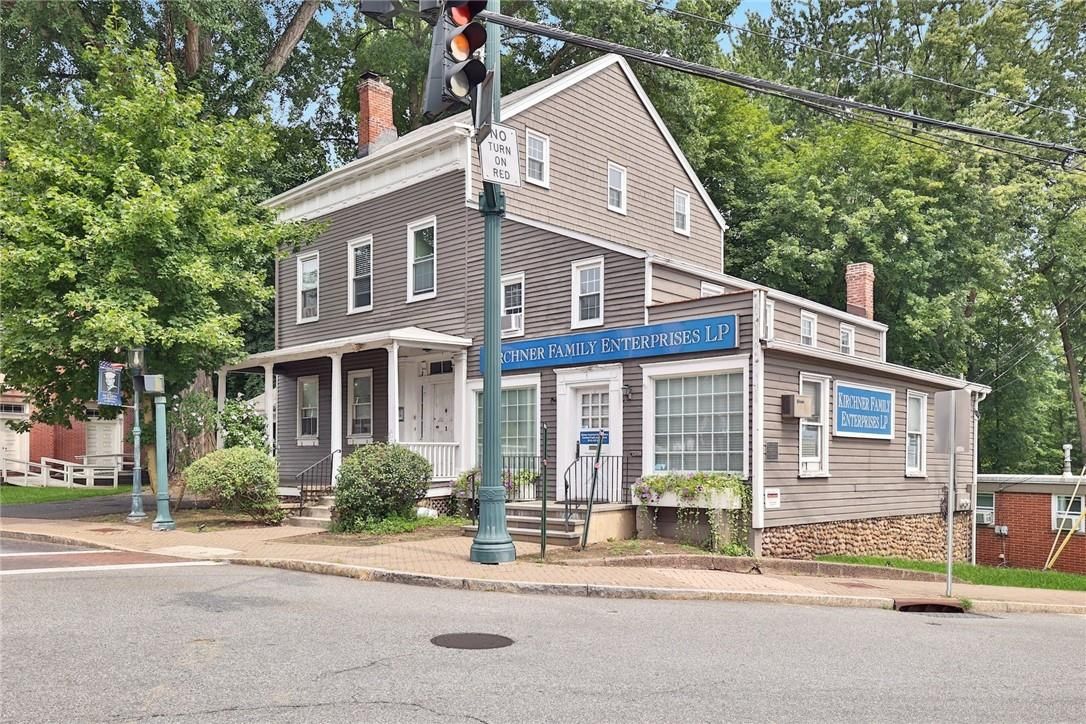 Exterior, Facade, Queen Anne Victorian