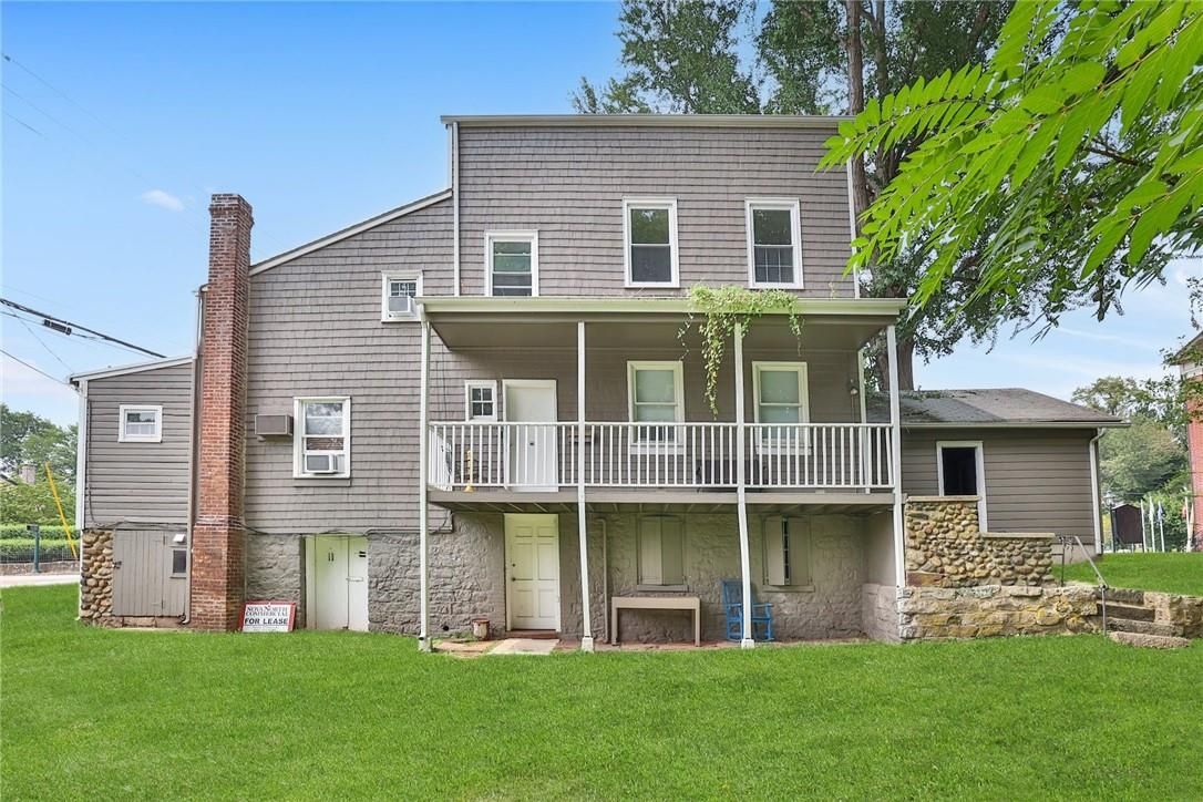 Exterior, Facade, American Foursquare