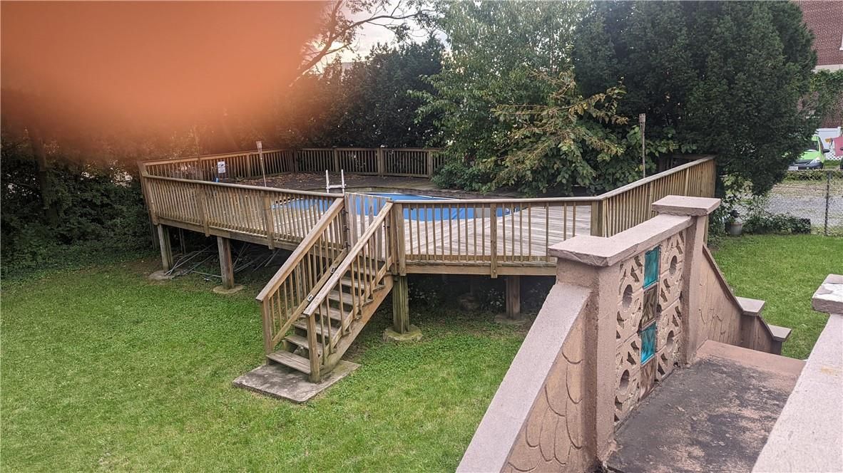 Exterior, Pool