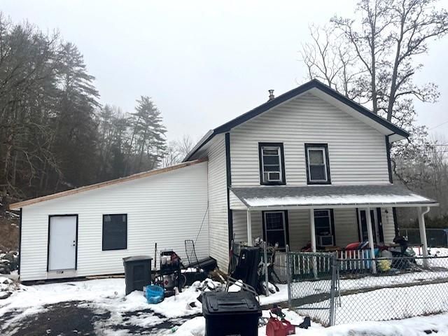 Backyard, Exterior, Facade, Farmhouse