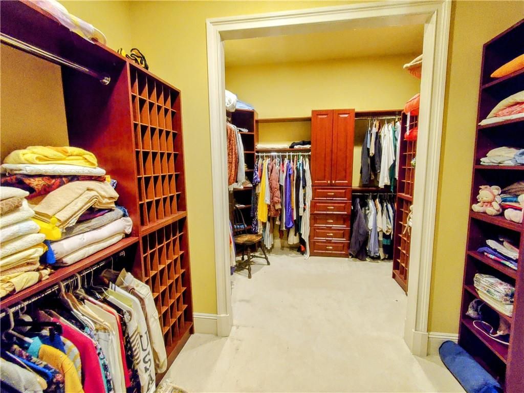 Interior, Walk-in Closets