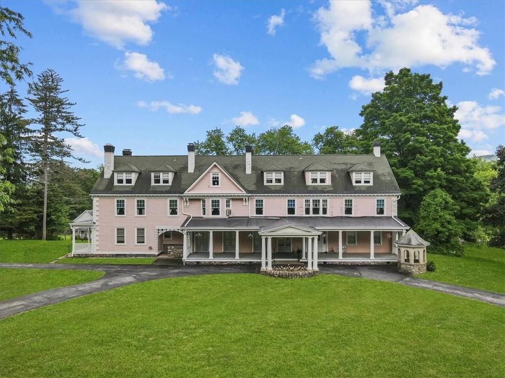 Backyard, Exterior, Facade, Georgian