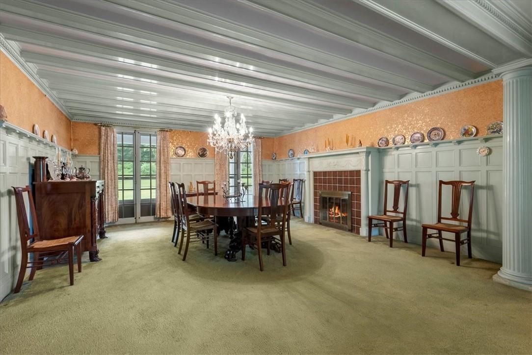 Chandelier, Dining room, Fireplace, Interior