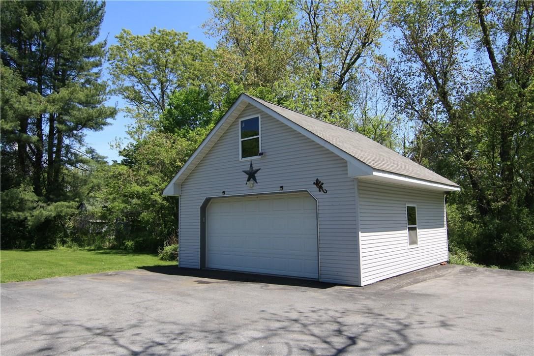 Detached Garage, Exterior