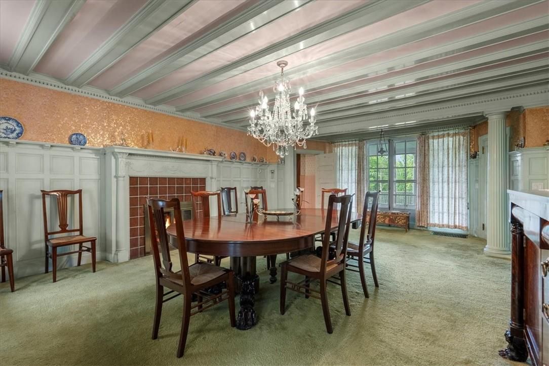 Chandelier, Dining room, Fireplace, Interior