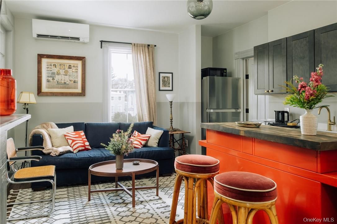 Interior, Kitchen, Living room, Stainless Steel Appliances