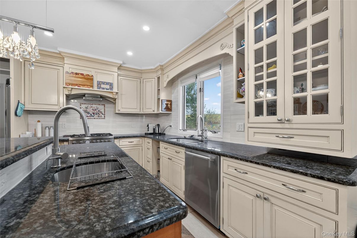 Interior, Kitchen, Pendant Lights, Recessed Lighting