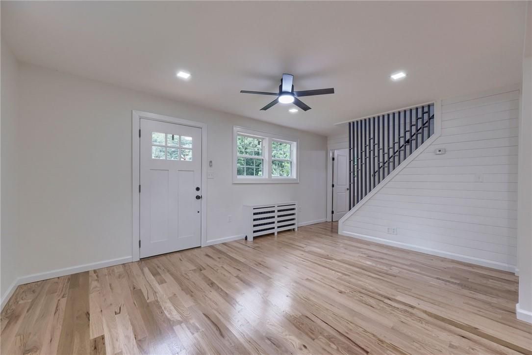 Empty room, Interior, Recessed Lighting, Wood Texture Flooring